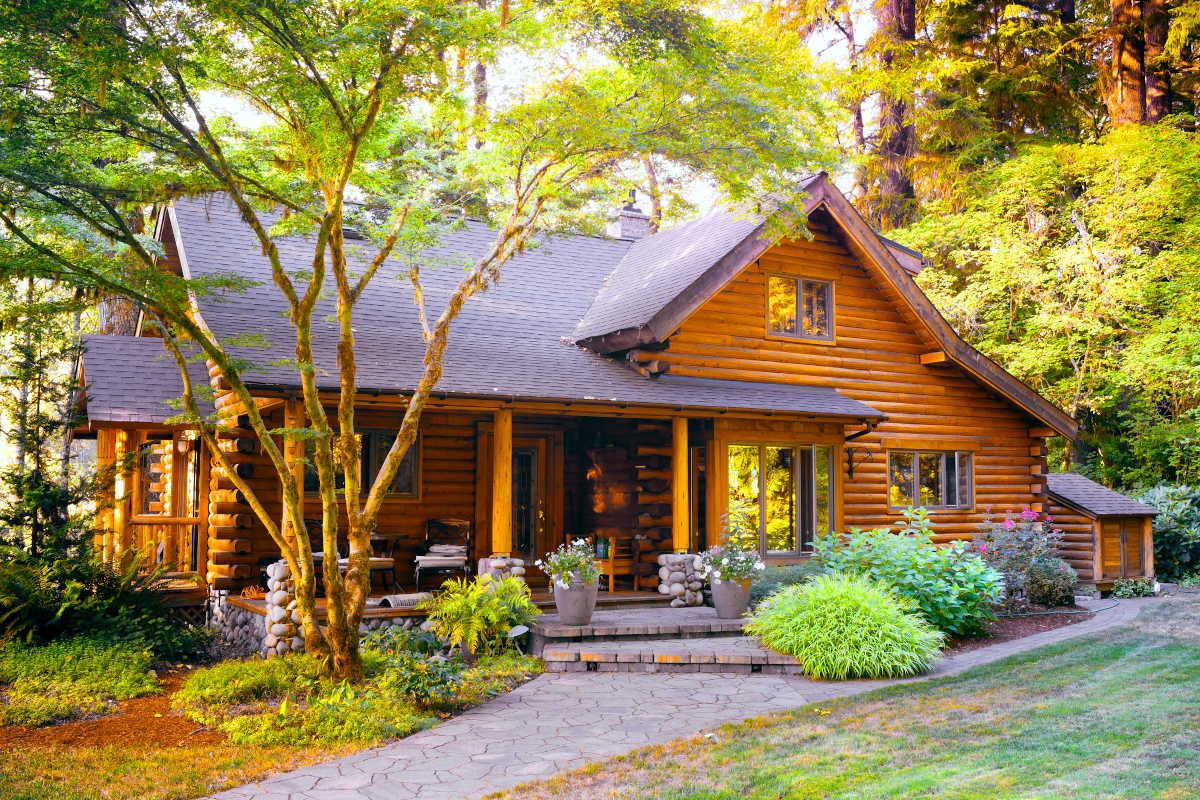 Log home featuring Messmer's Timberflex finish